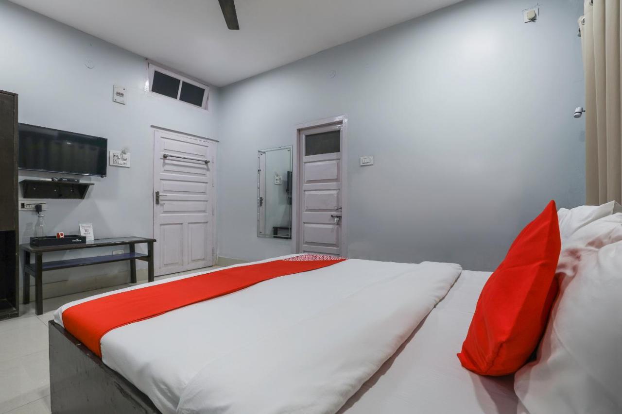 Oyo Rianna Inn Гувахати Екстериор снимка